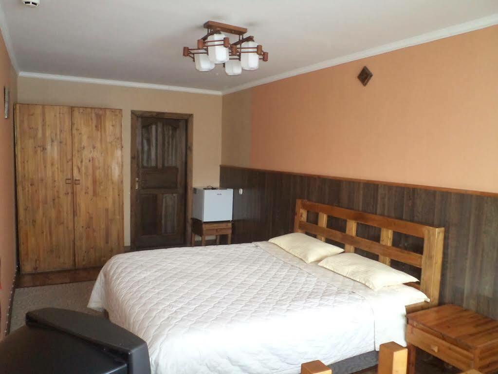Galirad Hotel Ustʼ-Kamenogorsk Exterior foto